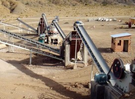 中意時產(chǎn)100噸建筑垃圾破碎篩分一體機(jī)在廣東市場亮相